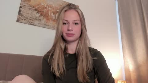 Alice  online show from September 23, 1:20 pm