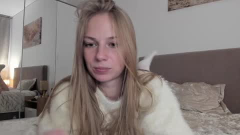 Alice  online show from October 24, 12:45 pm