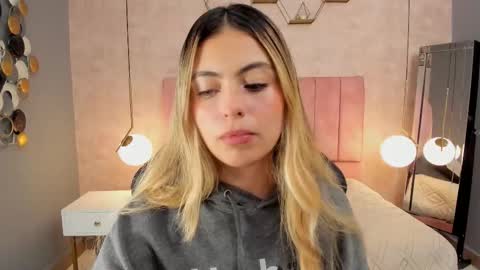 Fer online show from October 15, 10:34 pm