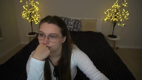 Emily online show from November 23, 1:35 pm