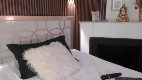 magieethomson online show from February 23, 3:33 pm