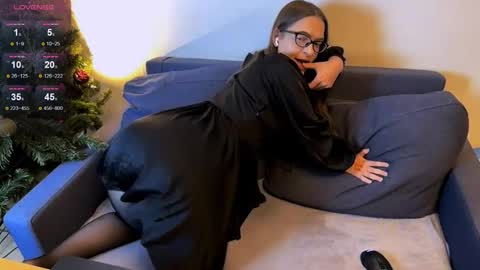 Jade online show from September 16, 5:32 pm