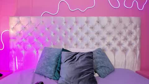 Mai online show from September 22, 7:34 pm