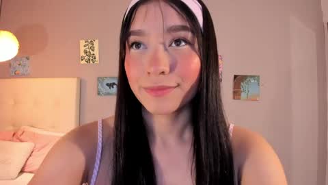 Maia online show from April 12, 3:04 pm