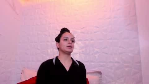 Maia  online show from September 19, 12:04 pm