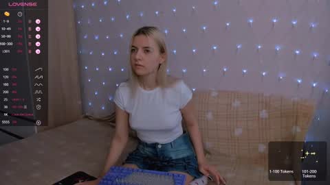 Your kitty online show from March 11, 3:04 am