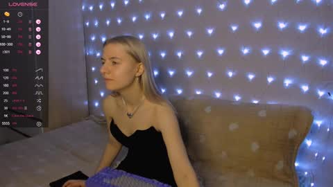 Your kitty online show from January 7, 3:23 pm