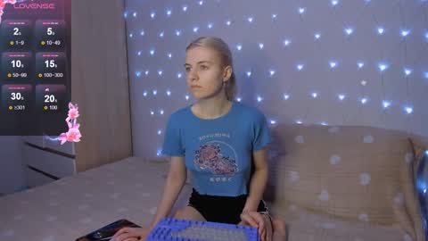 Your kitty online show from November 18, 4:08 pm