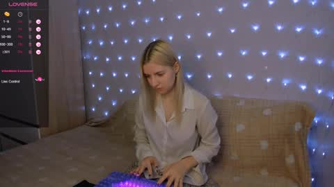 Your kitty online show from February 27, 2:53 am