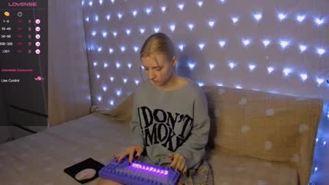 Your kitty online show from January 18, 2:14 am