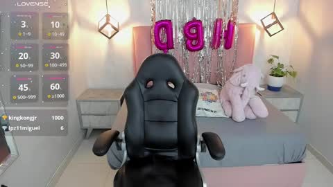  M A I L Y  online show from February 7, 2:26 pm