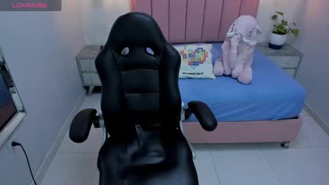  M A I L Y  online show from February 11, 12:58 pm