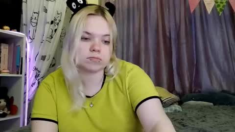 Karen online show from February 27, 3:34 pm