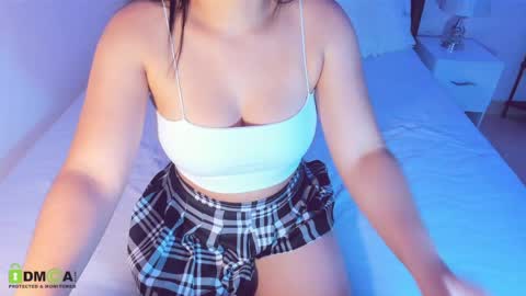 Maite online show from April 18, 1:30 am