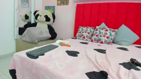 maite_rouse21 online show from May 7, 2:21 pm