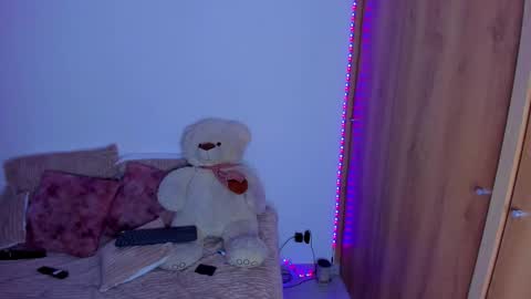 majito online show from January 14, 12:59 am