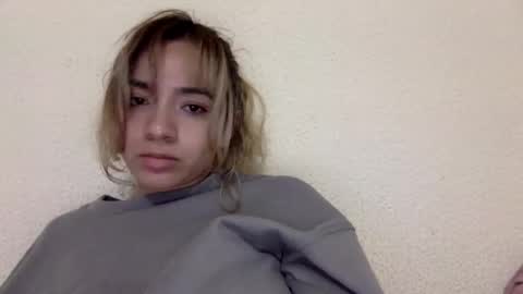 majo_gomezz online show from April 16, 11:40 pm