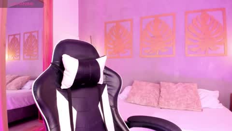 MAJO ROSE  online show from March 13, 7:26 pm