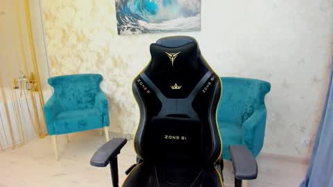 Chloe online show from October 19, 4:03 am