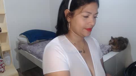 MAKENNAA online show from January 22, 9:57 am