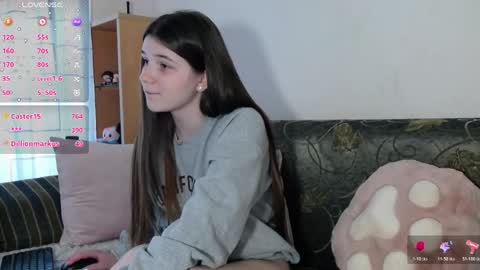 Makiima online show from April 12, 8:06 am