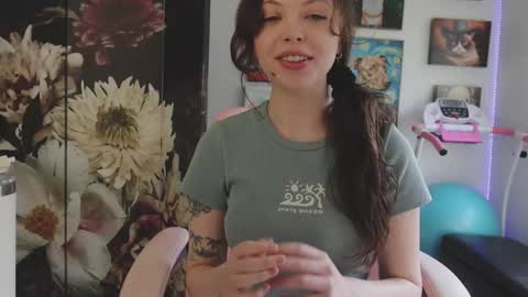 MakiyahBelle online show from November 15, 6:14 am