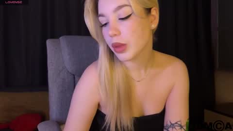 maksisisia online show from March 24, 4:56 pm