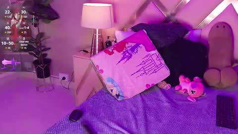   online show from March 28, 8:36 am