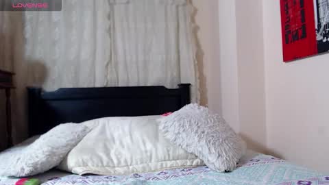 Malory  online show from December 4, 4:59 am