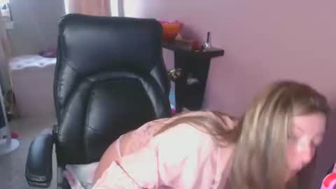 MandyBabyXXX online show from February 12, 10:55 pm