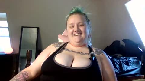 ManicPixiePop online show from June 16, 4:08 pm
