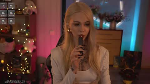 Amelie online show from April 27, 8:39 pm