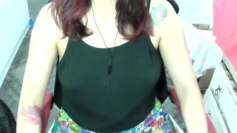 Manu Escarlate online show from March 31, 4:45 am