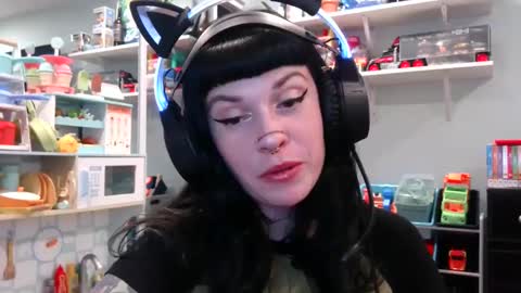 MarcelineAltaria online show from February 15, 5:30 am