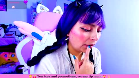 Marceline online show from June 3, 2:33 pm