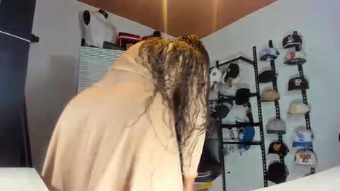 Mareia online show from February 18, 3:11 pm