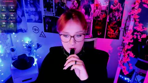 Margaret online show from December 1, 8:33 pm