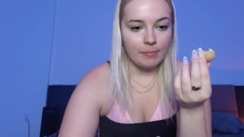 margot_robbie7 online show from September 11, 1:28 am