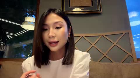 Lily online show from June 9, 2:38 pm