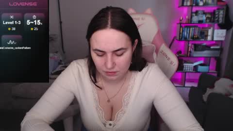 mari moore online show from April 24, 7:00 am