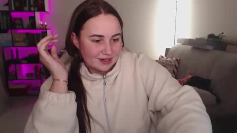 mari moore online show from December 19, 9:23 am