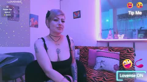 Maria fernanda online show from February 1, 8:40 pm