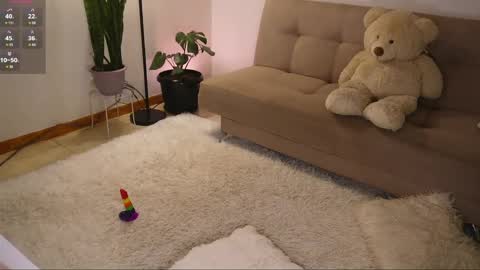 M. online show from October 3, 11:10 pm