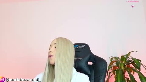 Maria Fer online show from February 22, 2:18 pm