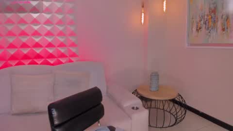 MARIA HERRERA  online show from July 12, 1:17 am