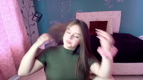 M A R I A N A online show from February 19, 8:10 pm