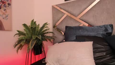 Marian online show from March 8, 2:04 am