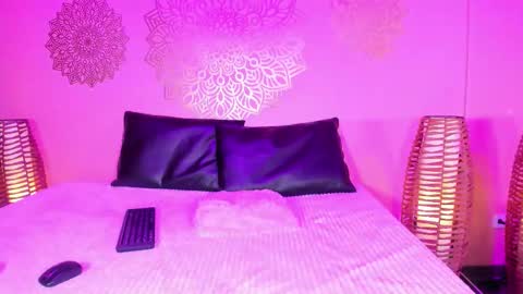 Marian Reynolds online show from September 29, 5:40 pm