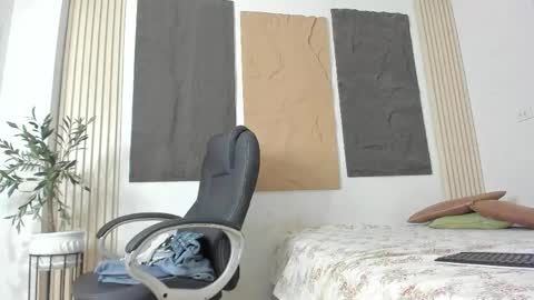 Marian online show from April 1, 1:41 pm