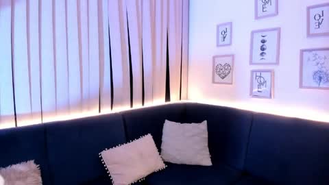 mariana__thompson online show from April 24, 3:42 am